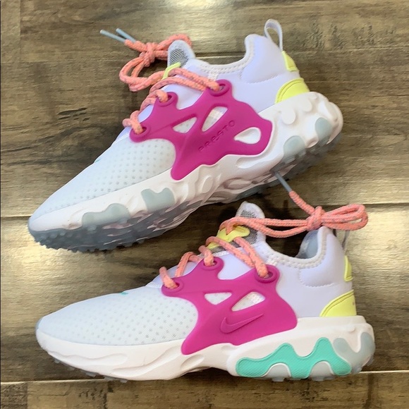 W NIKE REACT PRESTO White/Hyper Violet - Picture 15 of 16